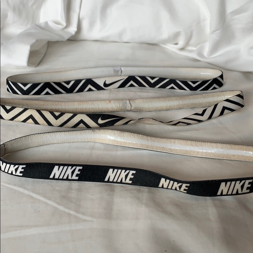 3 Nike headbands